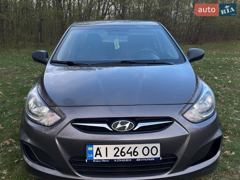 Hyundai Accent 2012