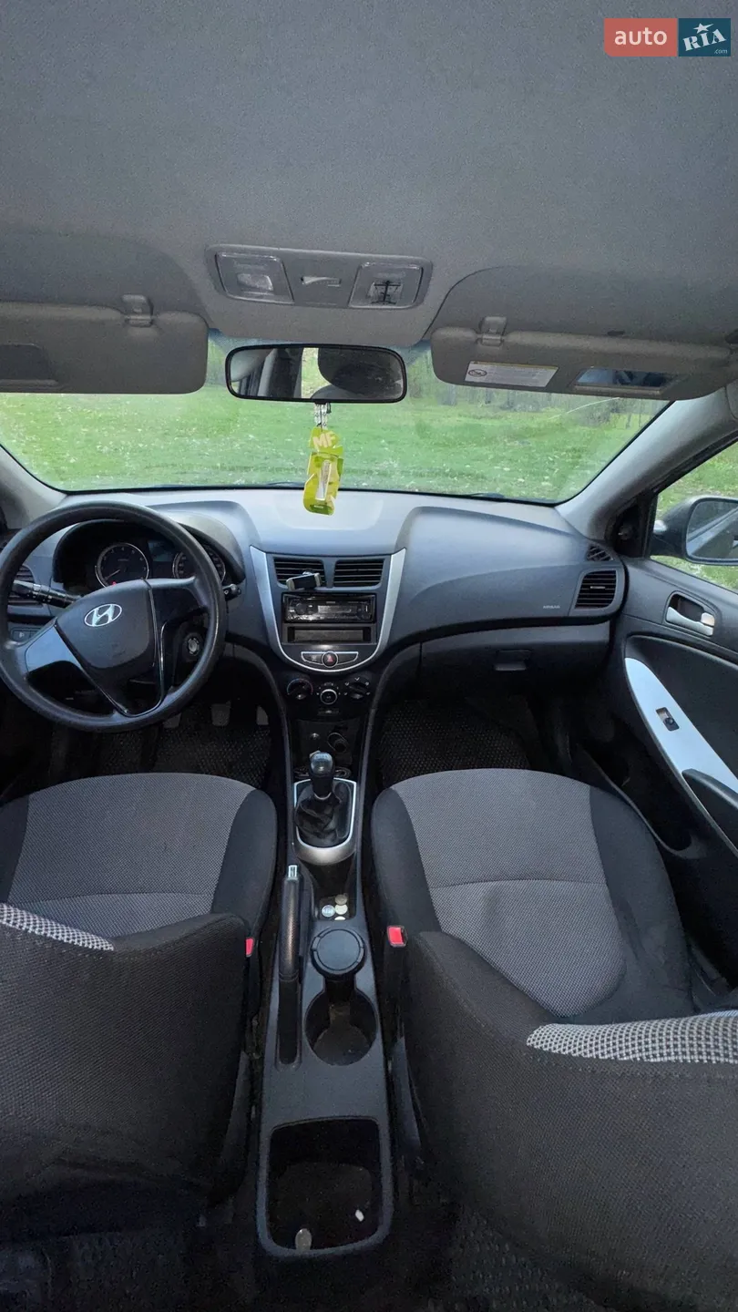 2012 Hyundai Accent - мініатюра 2