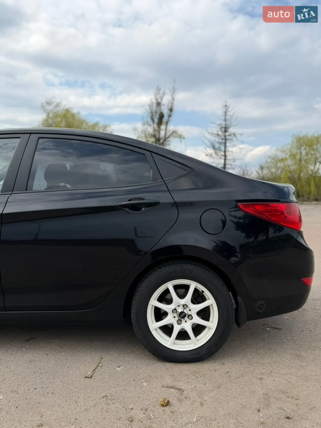 2011 Hyundai Accent - мініатюра 17