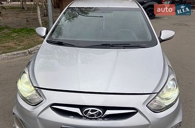 Седан Hyundai Accent 2013 в Києві