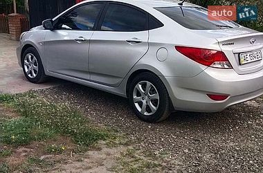 Седан Hyundai Accent 2011 в Кривом Роге