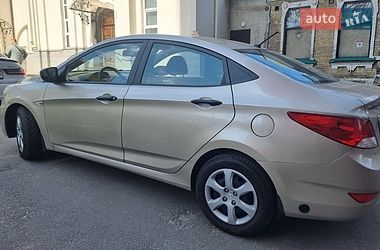 Седан Hyundai Accent 2011 в Киеве