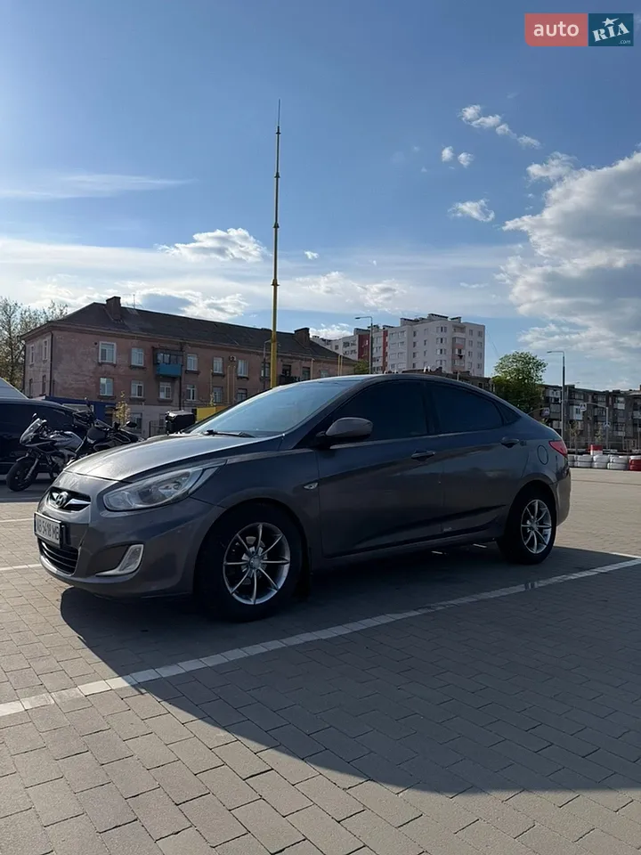 2011 Hyundai Accent - мініатюра 19