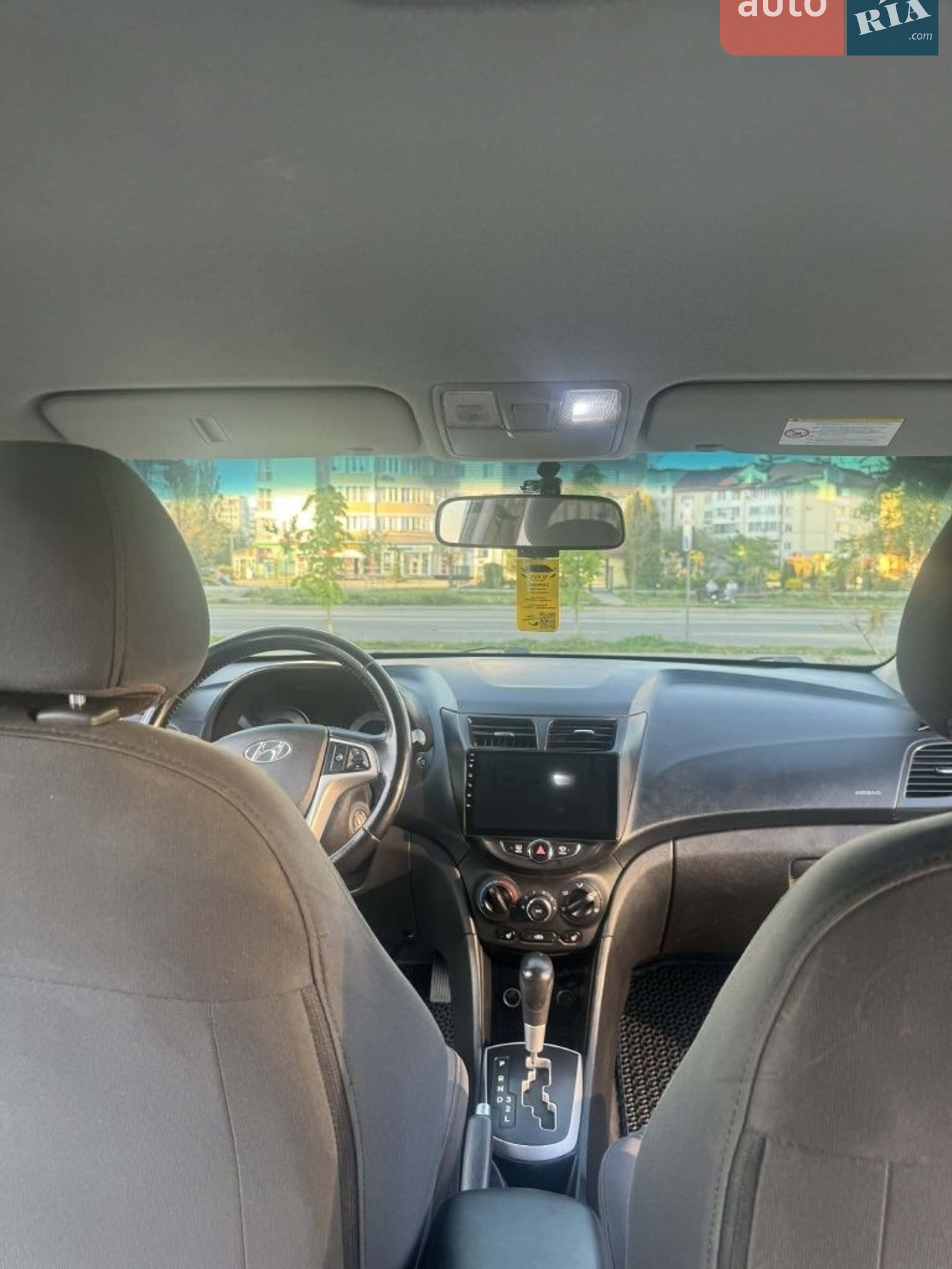 2012 Hyundai Accent - мініатюра 10