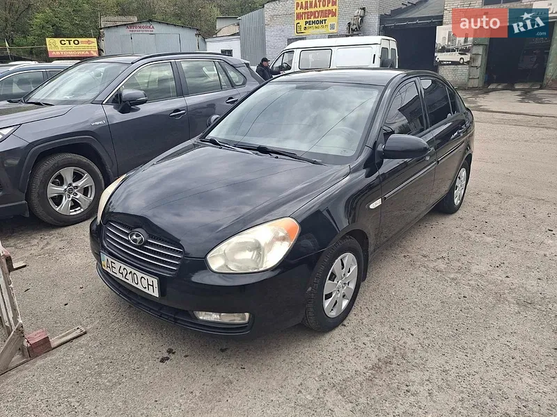 Hyundai Accent