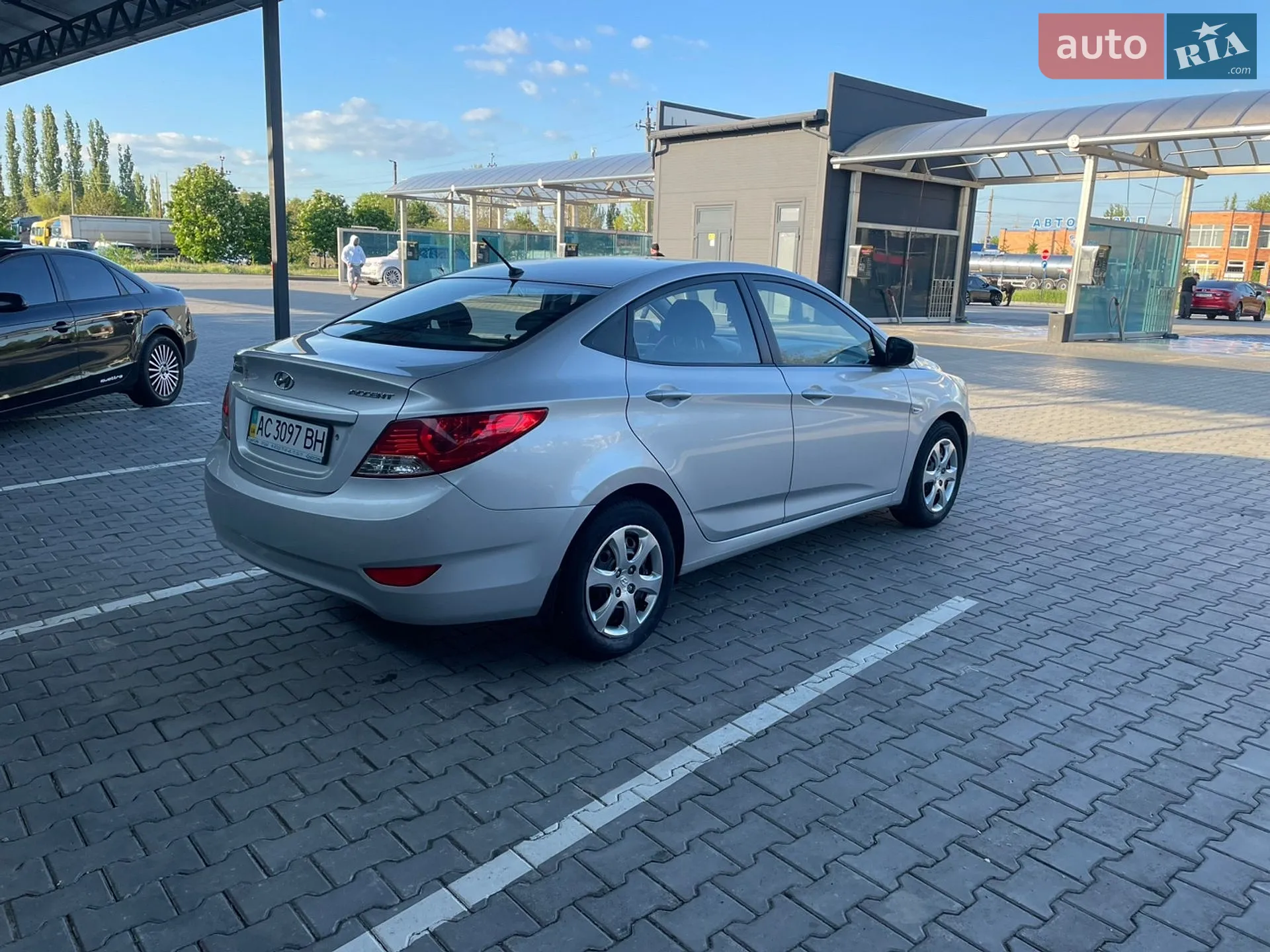 2013 Hyundai Accent - мініатюра 12