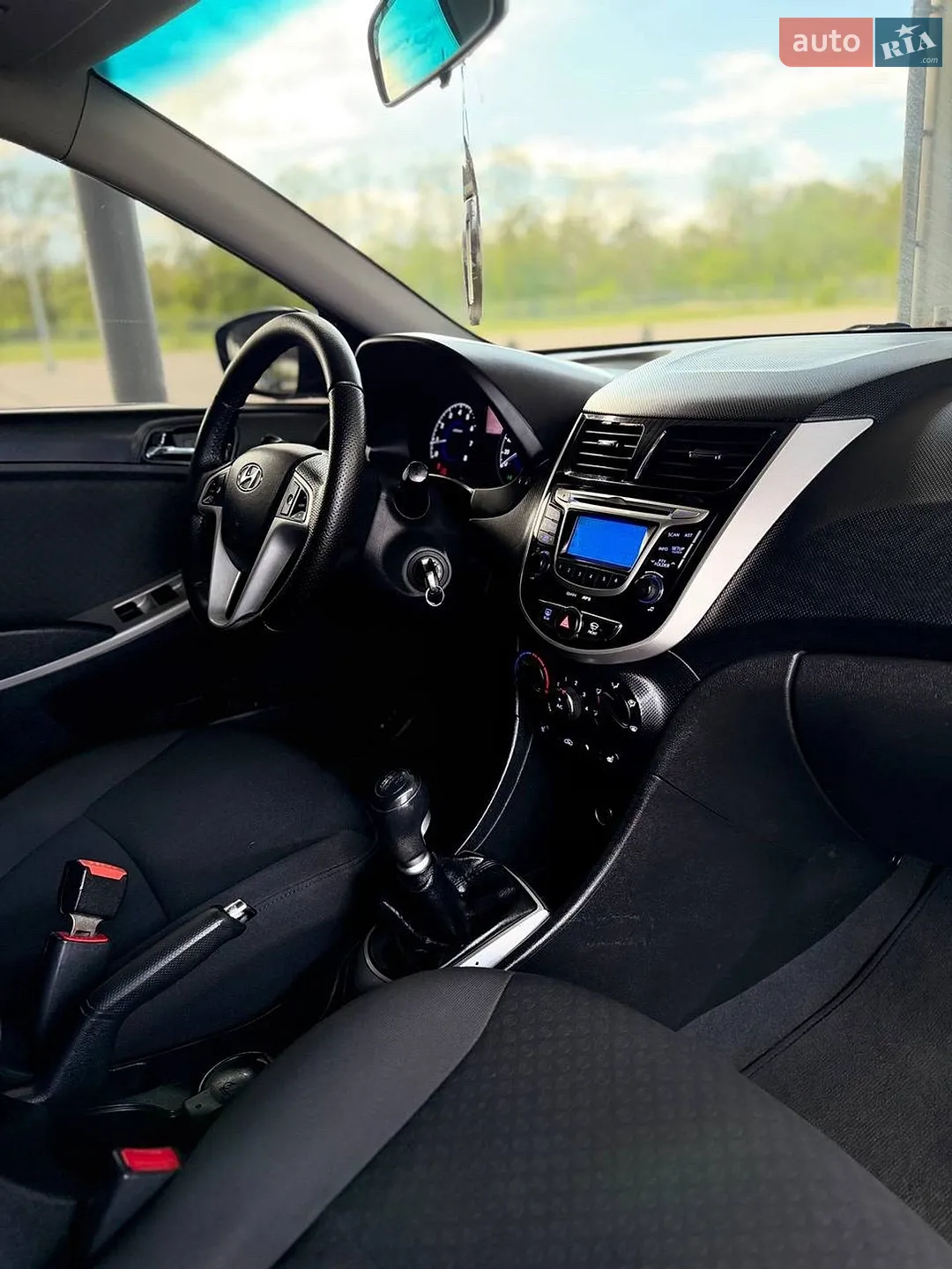 2012 Hyundai Accent - мініатюра 15