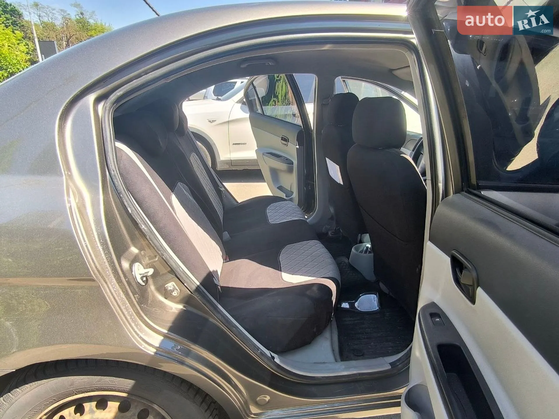 2010 Hyundai Accent - мініатюра 12