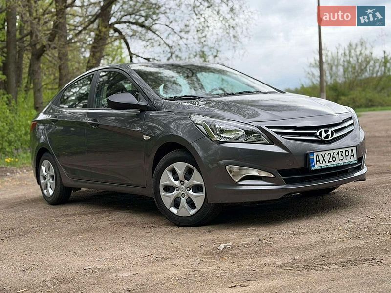 Hyundai Accent 2015