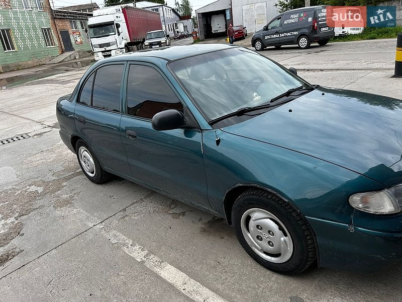 Седан Hyundai Accent 1995 в Бердичеве