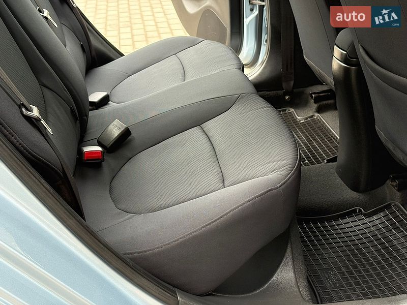 Седан Hyundai Accent 2011 в Житомире фото 40 Седан Hyundai Accent 2011 в Житомире