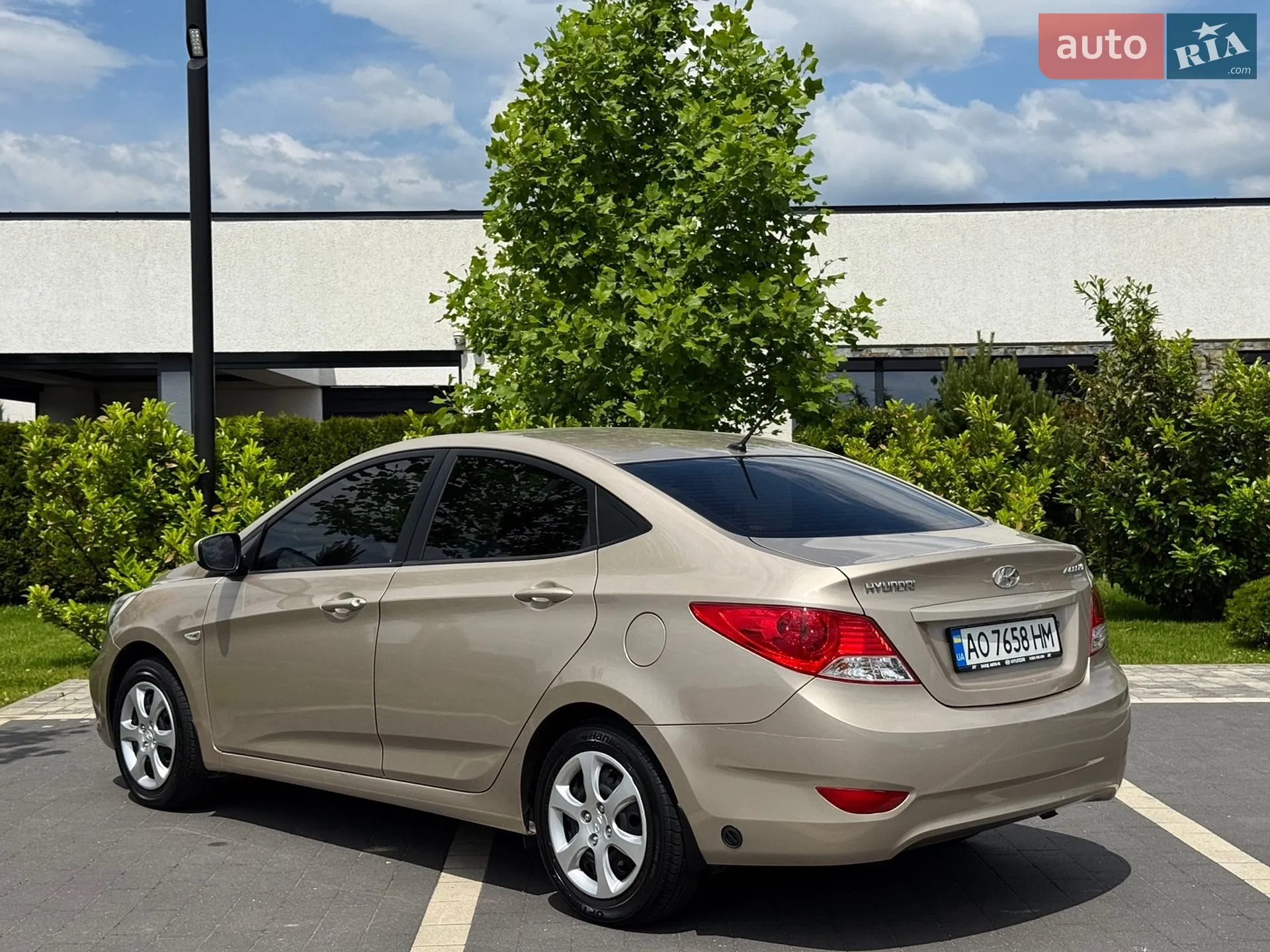 2012 Hyundai Accent - мініатюра 9