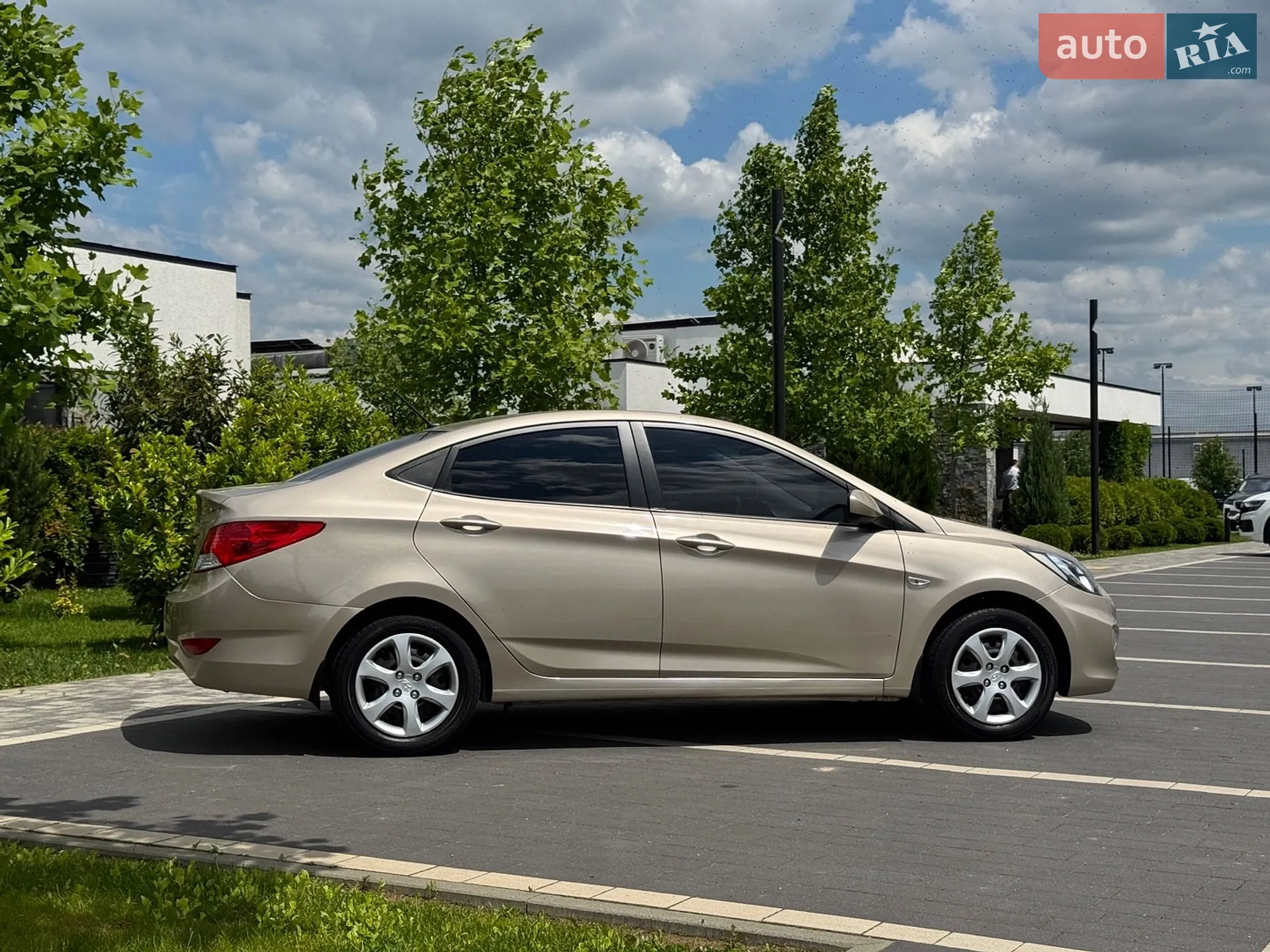2012 Hyundai Accent - мініатюра 19
