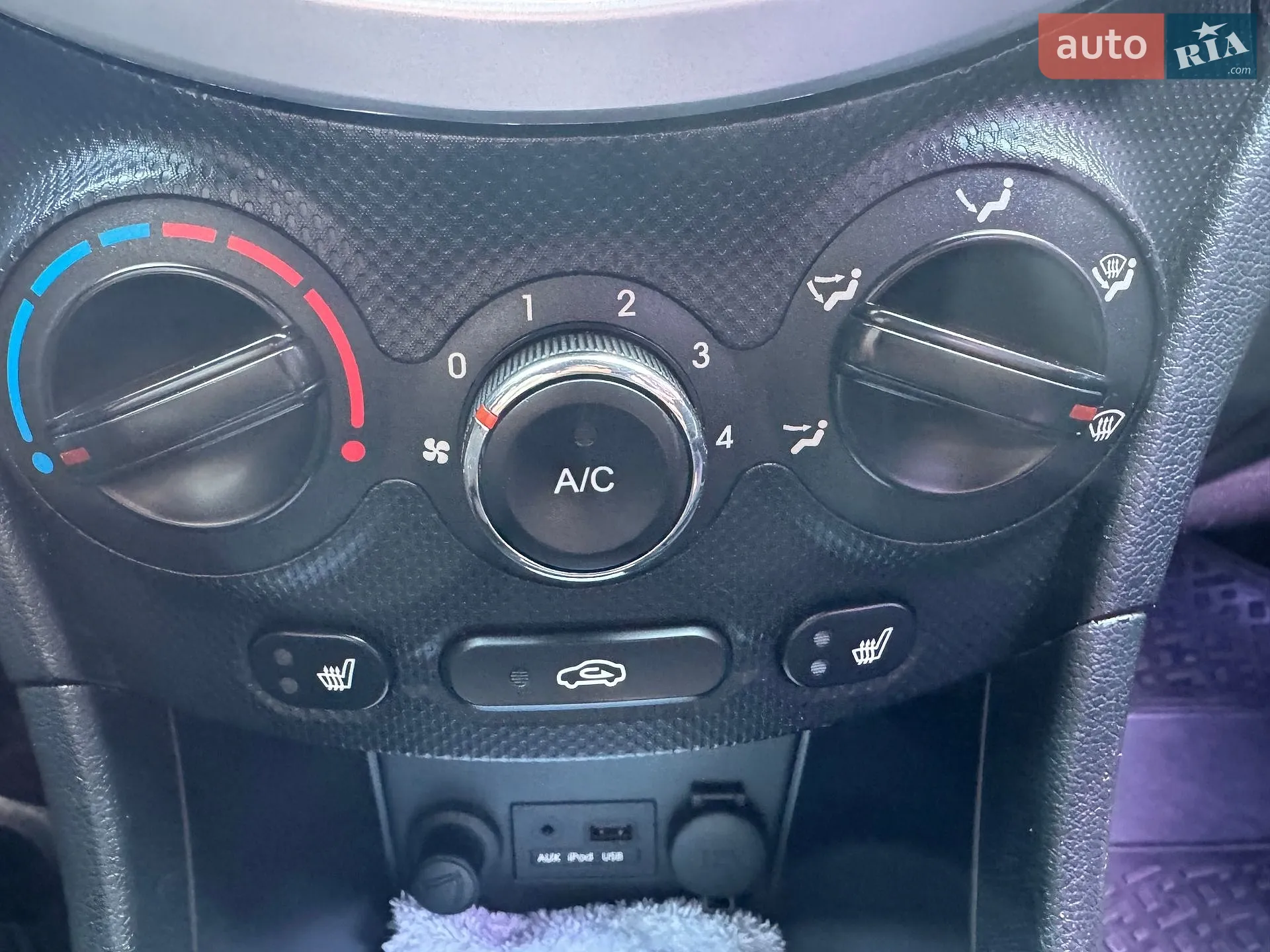 2012 Hyundai Accent - мініатюра 10