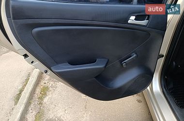 Седан Hyundai Accent 2011 в Чернигове