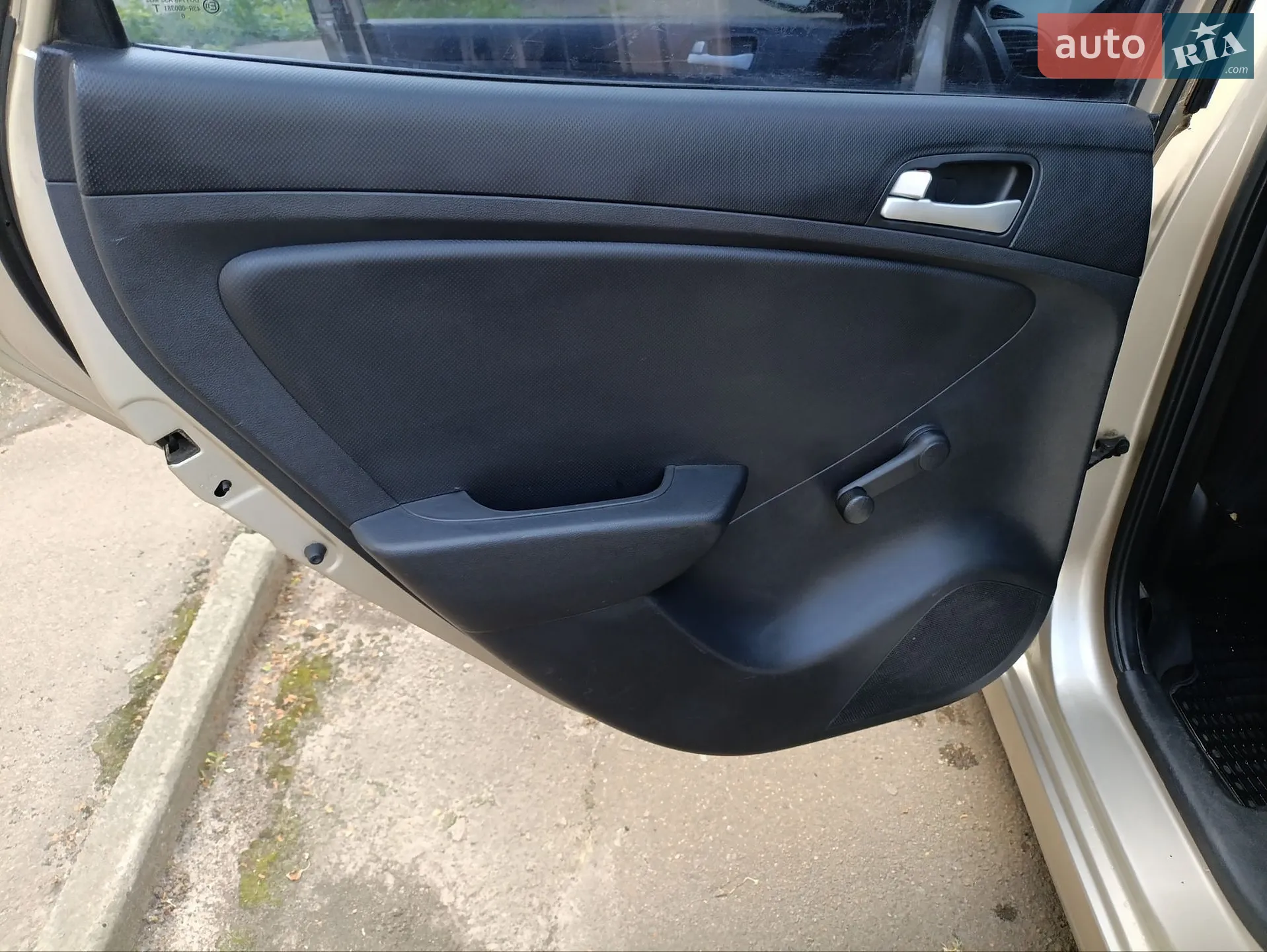 2011 Hyundai Accent - мініатюра 12