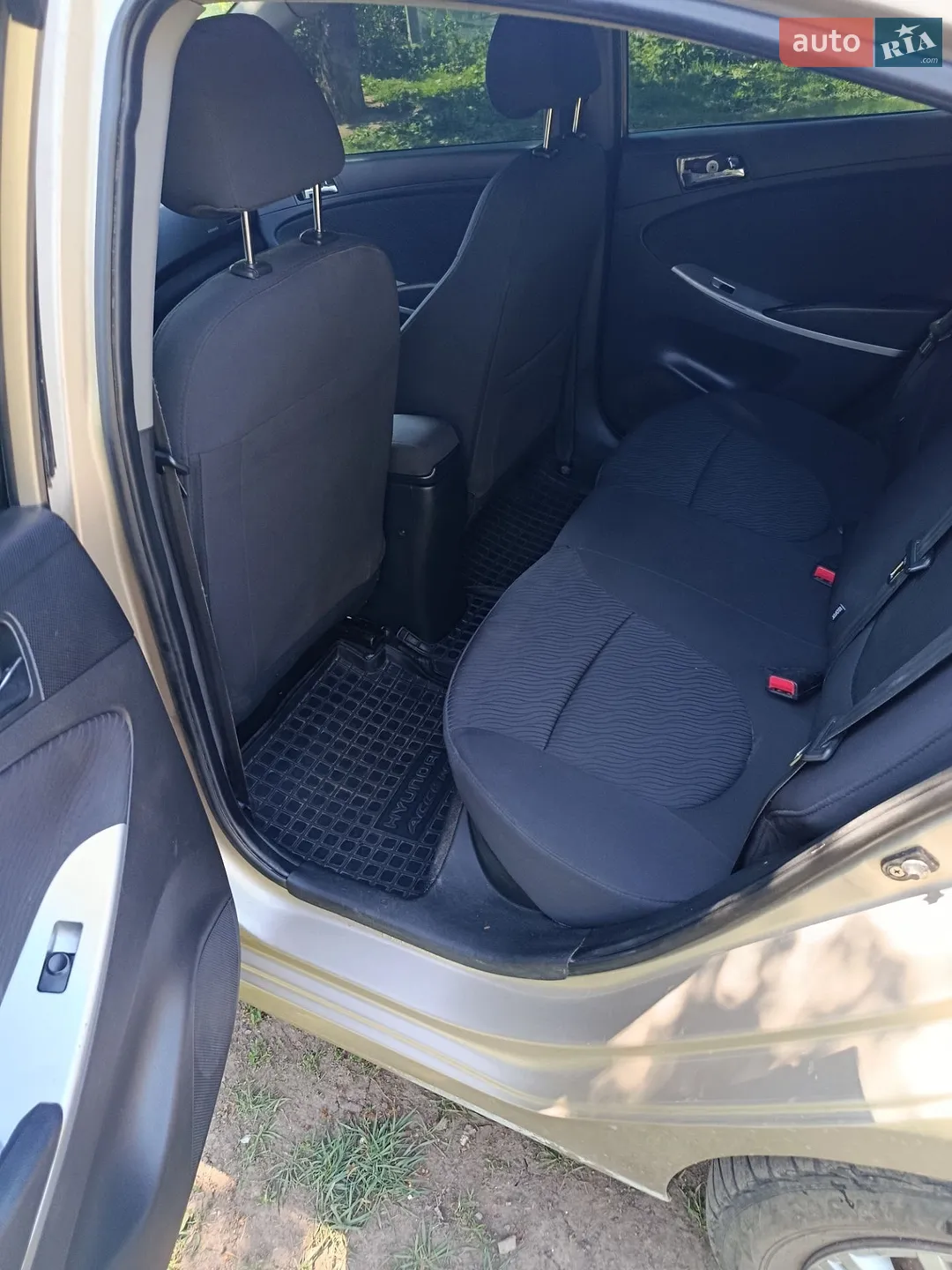 2011 Hyundai Accent - мініатюра 9