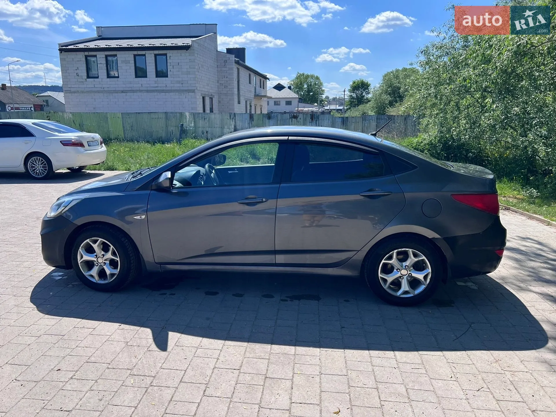 2011 Hyundai Accent - мініатюра 2