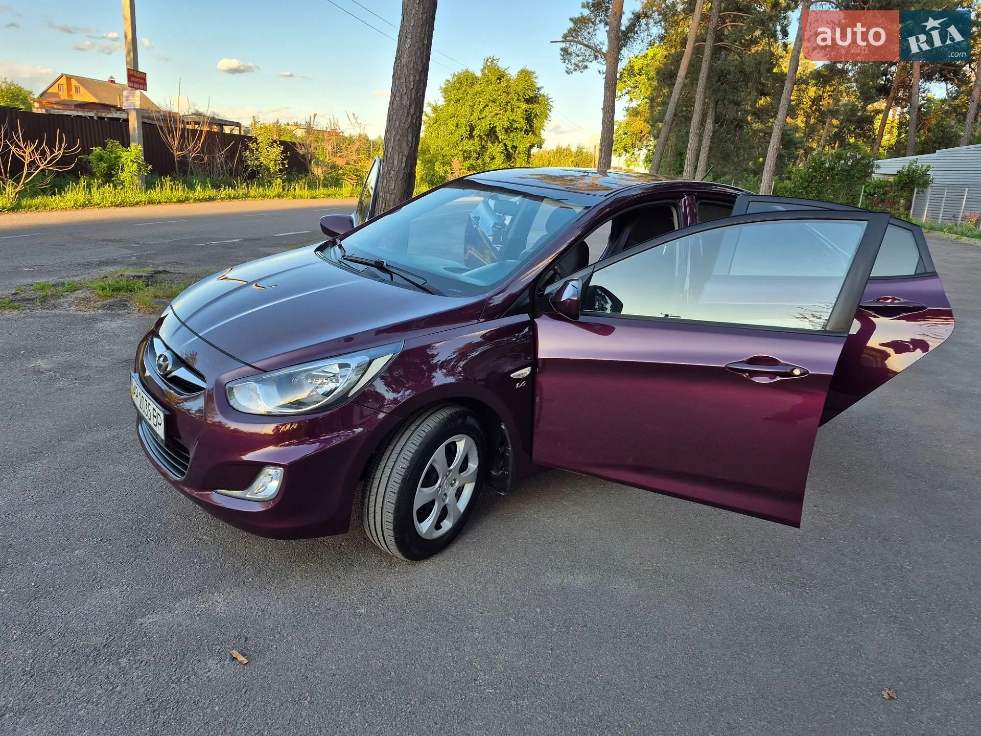 2012 Hyundai Accent - мініатюра 16