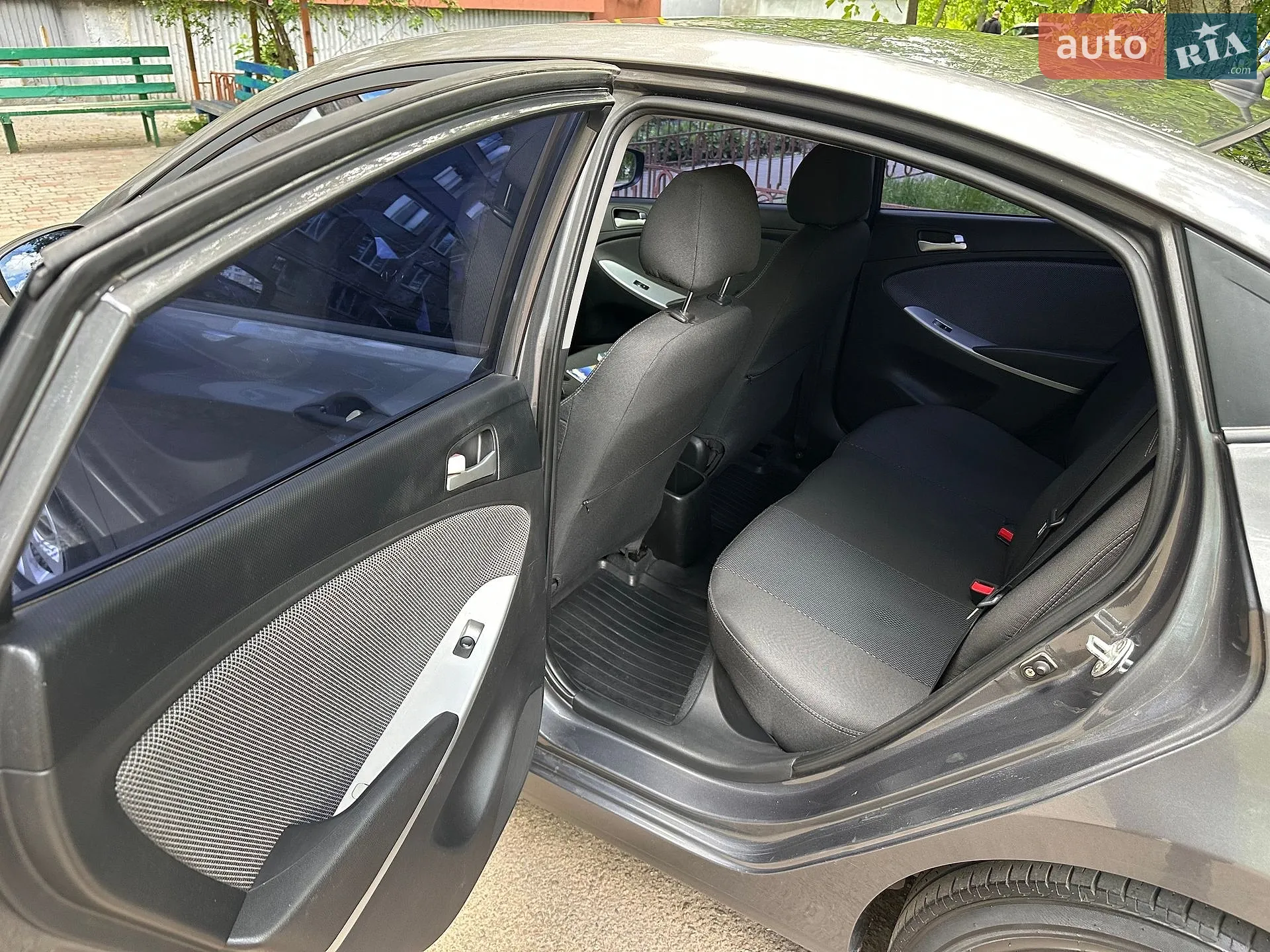 2013 Hyundai Accent - мініатюра 36