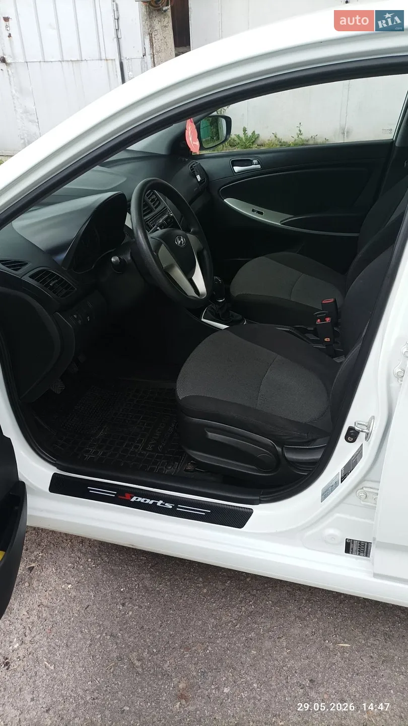2012 Hyundai Accent - мініатюра 3