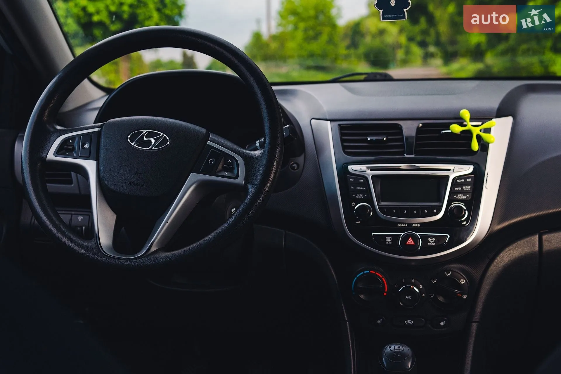 2012 Hyundai Accent - мініатюра 9