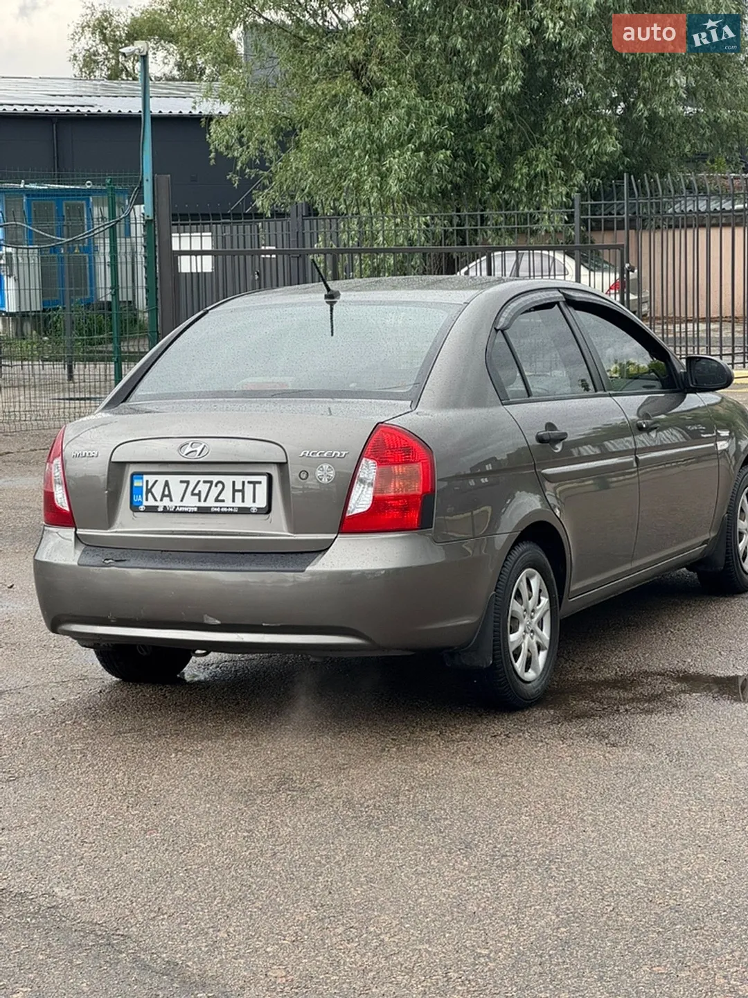 2010 Hyundai Accent - мініатюра 10