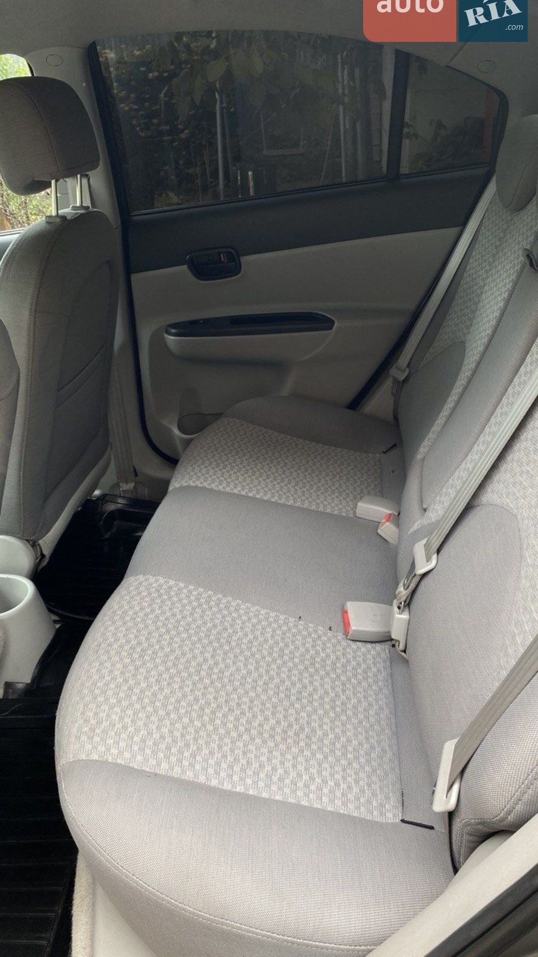 2010 Hyundai Accent - мініатюра 7
