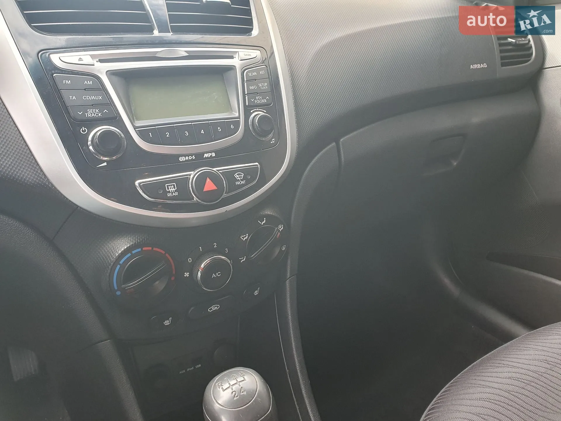 2012 Hyundai Accent - мініатюра 19