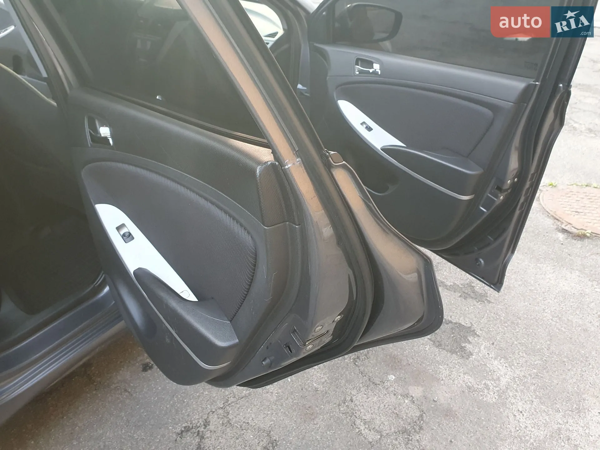 2012 Hyundai Accent - мініатюра 31