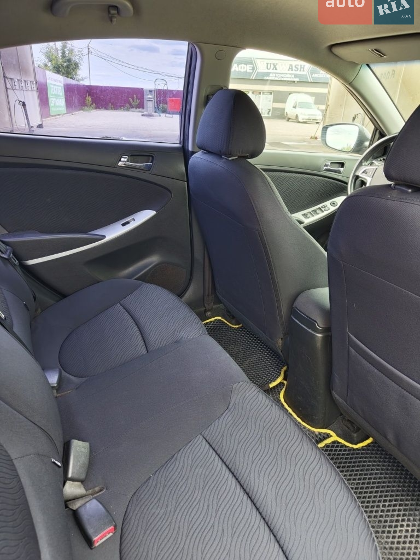 2011 Hyundai Accent - мініатюра 12