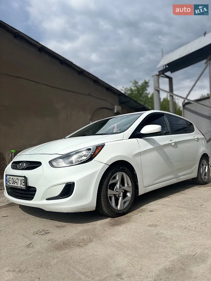 2013 Hyundai Accent - мініатюра 9