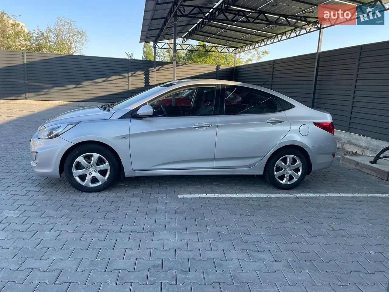 2012 Hyundai Accent - мініатюра 11