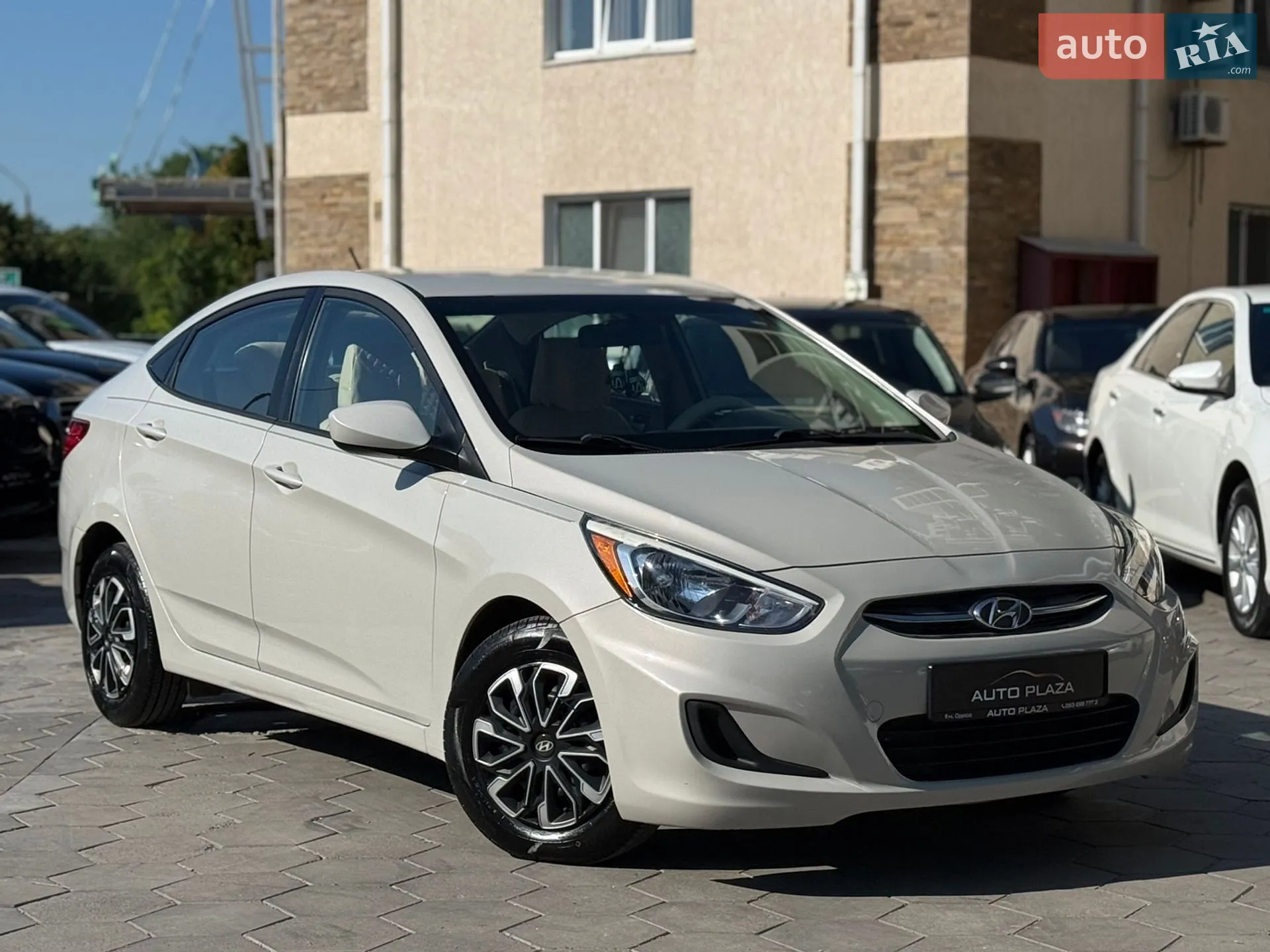 2016 Hyundai Accent - мініатюра 16