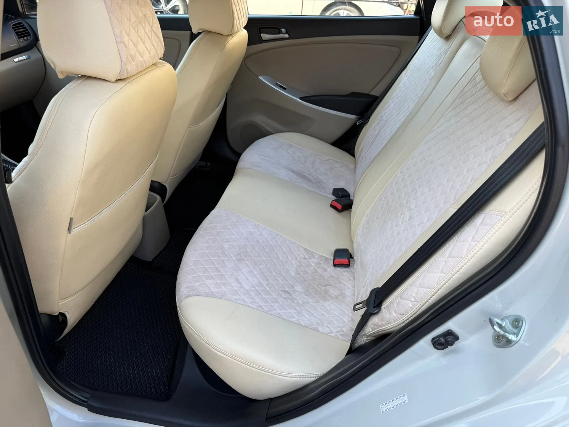 2016 Hyundai Accent - мініатюра 36