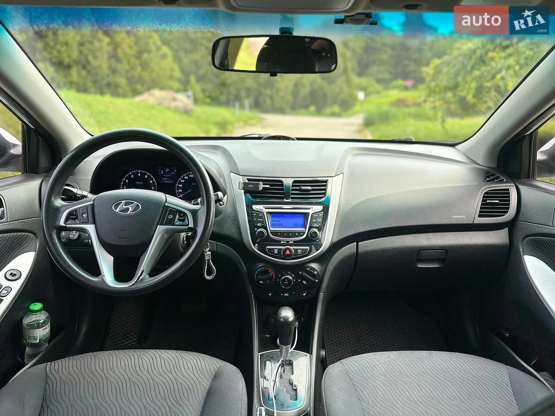 2012 Hyundai Accent - мініатюра 12