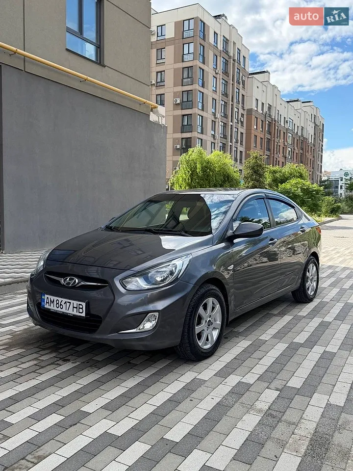 2011 Hyundai Accent - мініатюра 17