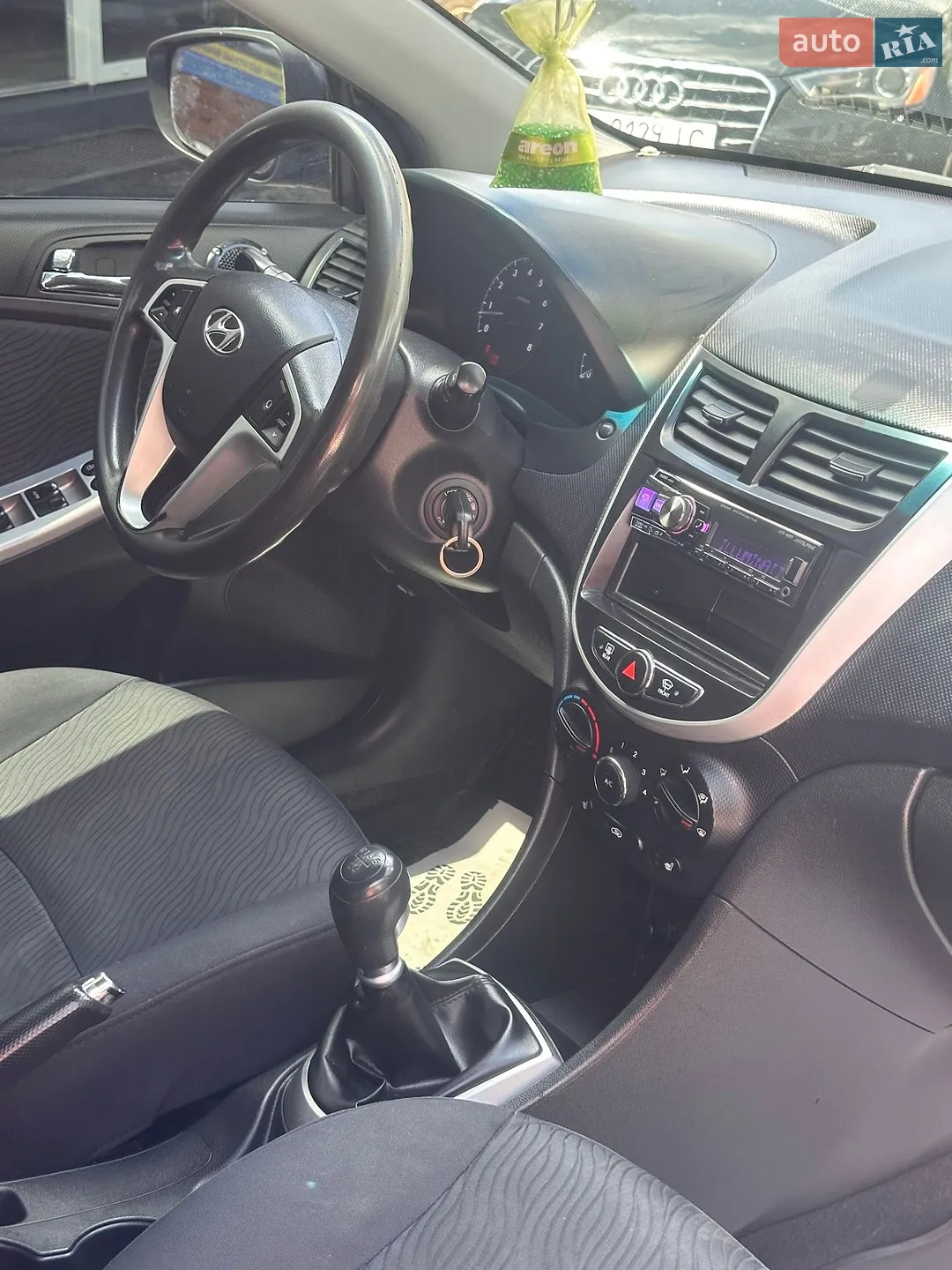 2012 Hyundai Accent - мініатюра 10