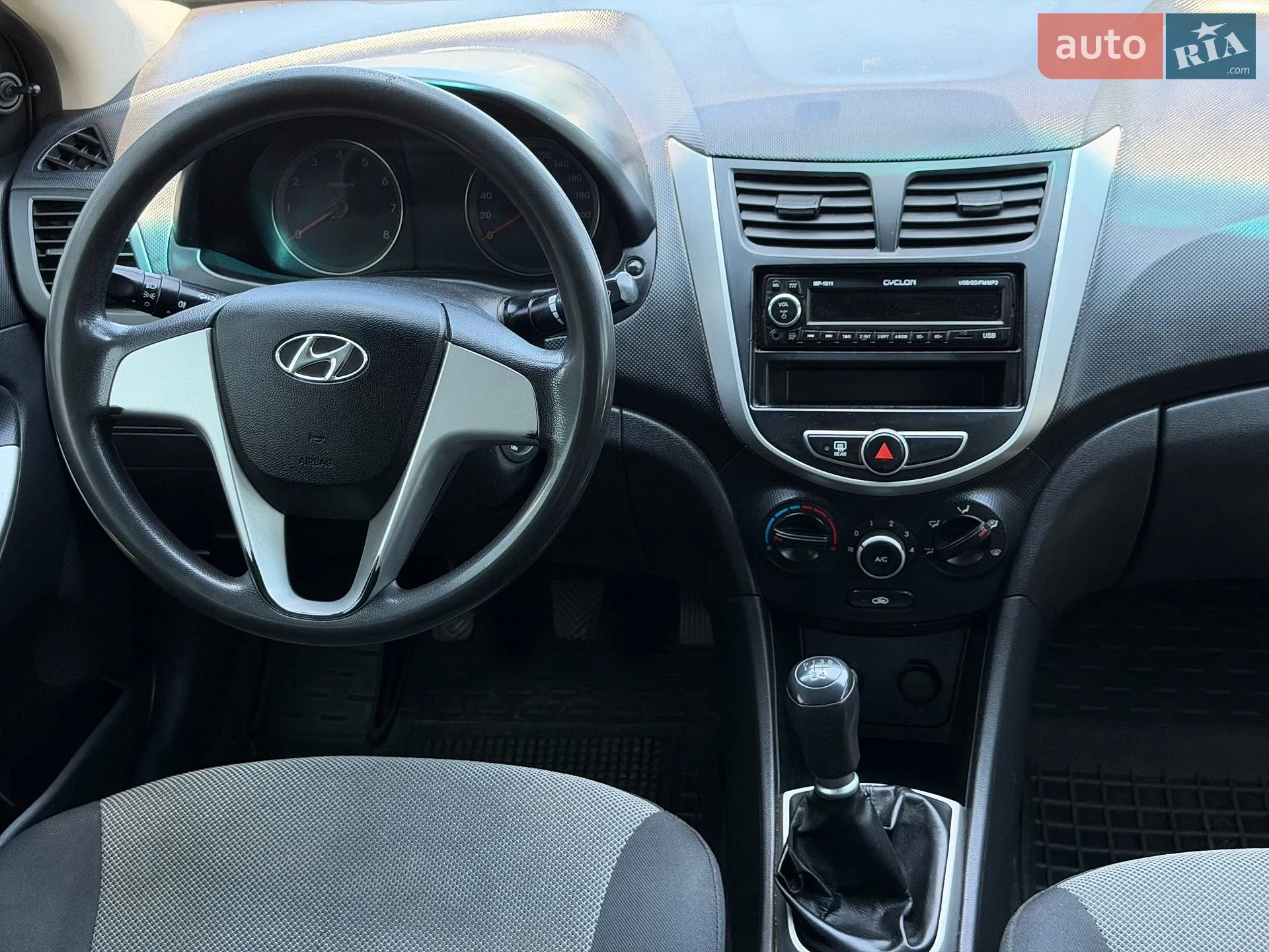 2011 Hyundai Accent - мініатюра 26
