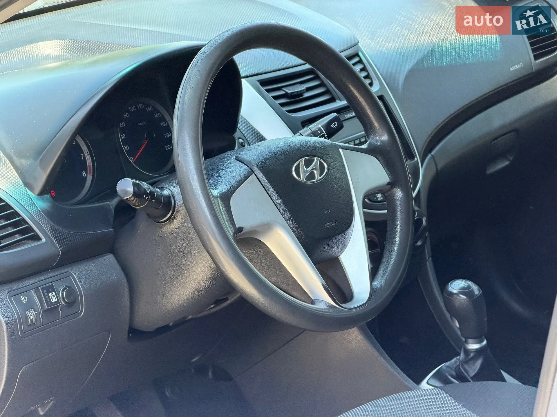 2011 Hyundai Accent - мініатюра 39