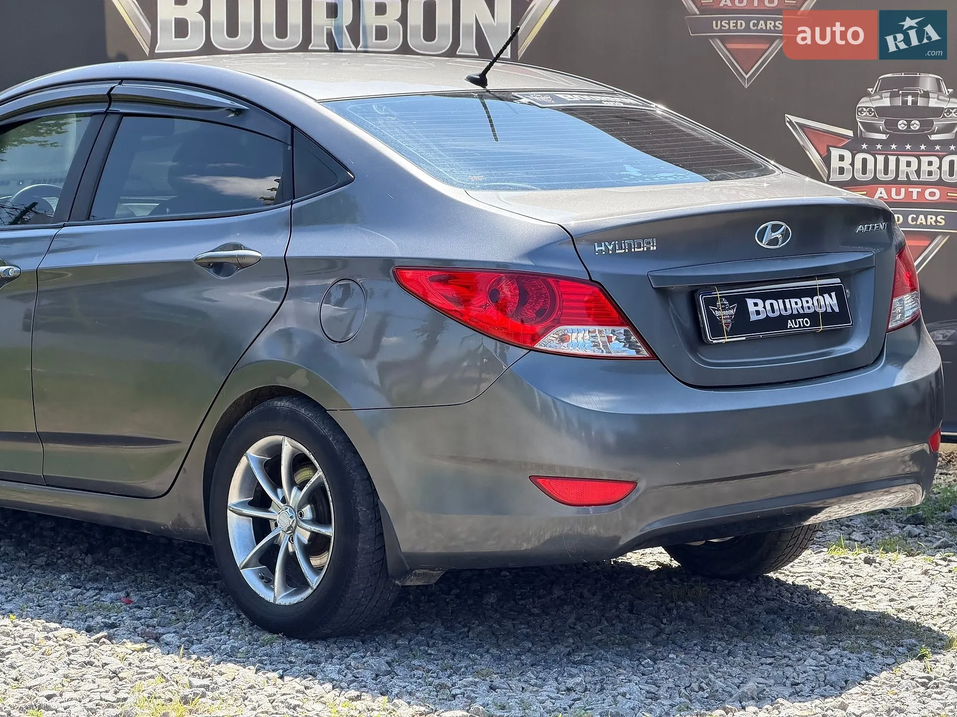 2011 Hyundai Accent - мініатюра 12