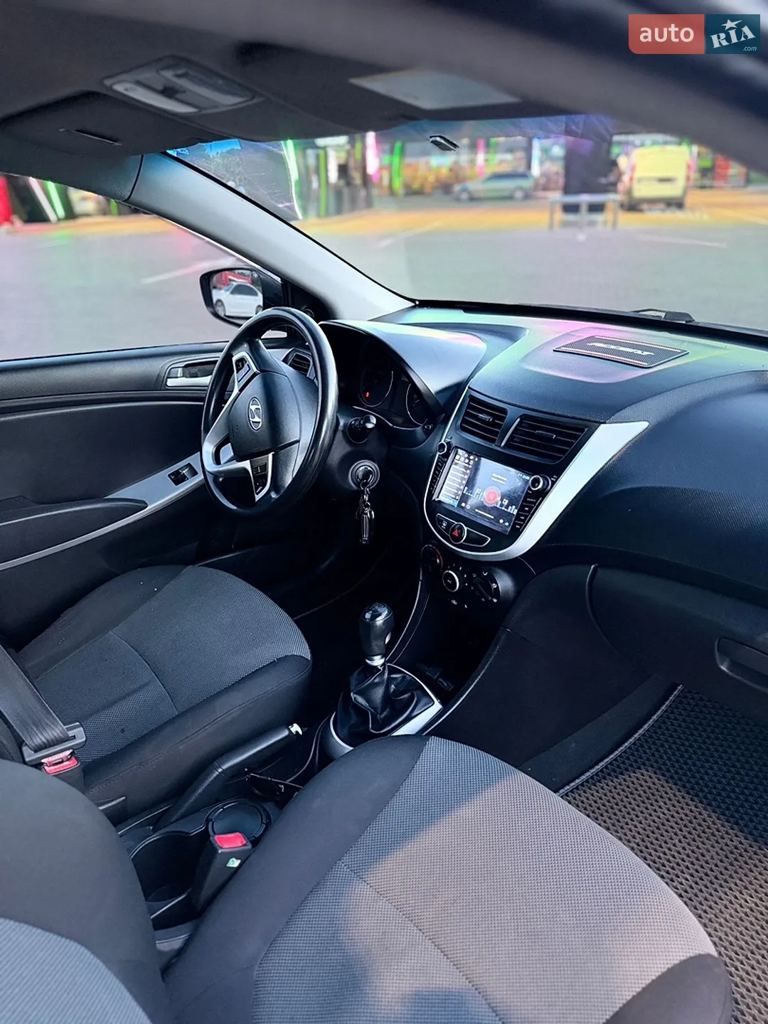 2011 Hyundai Accent - мініатюра 16
