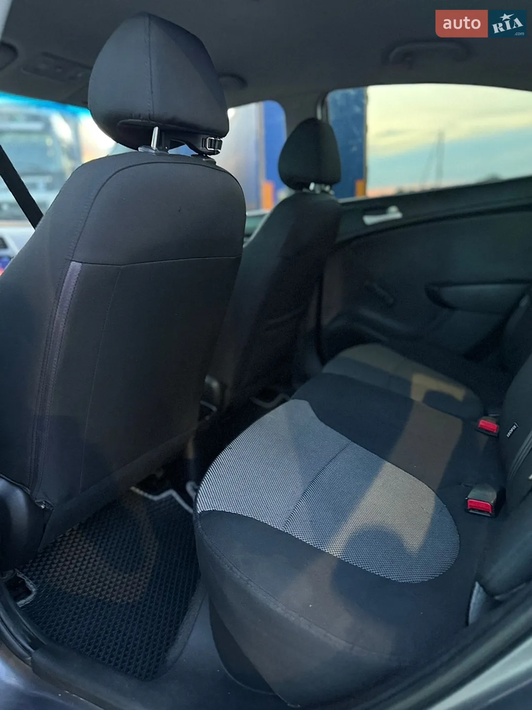2011 Hyundai Accent - мініатюра 23