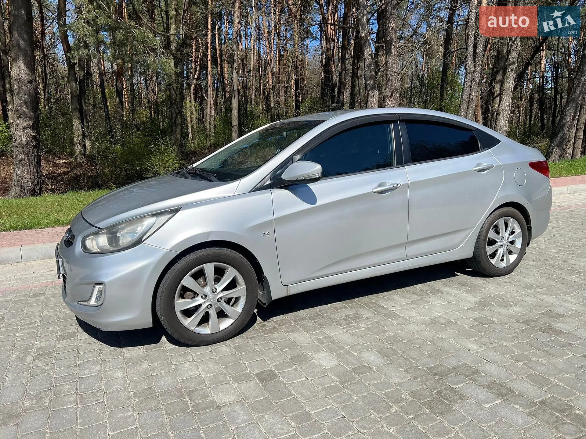 2012 Hyundai Accent - мініатюра 2