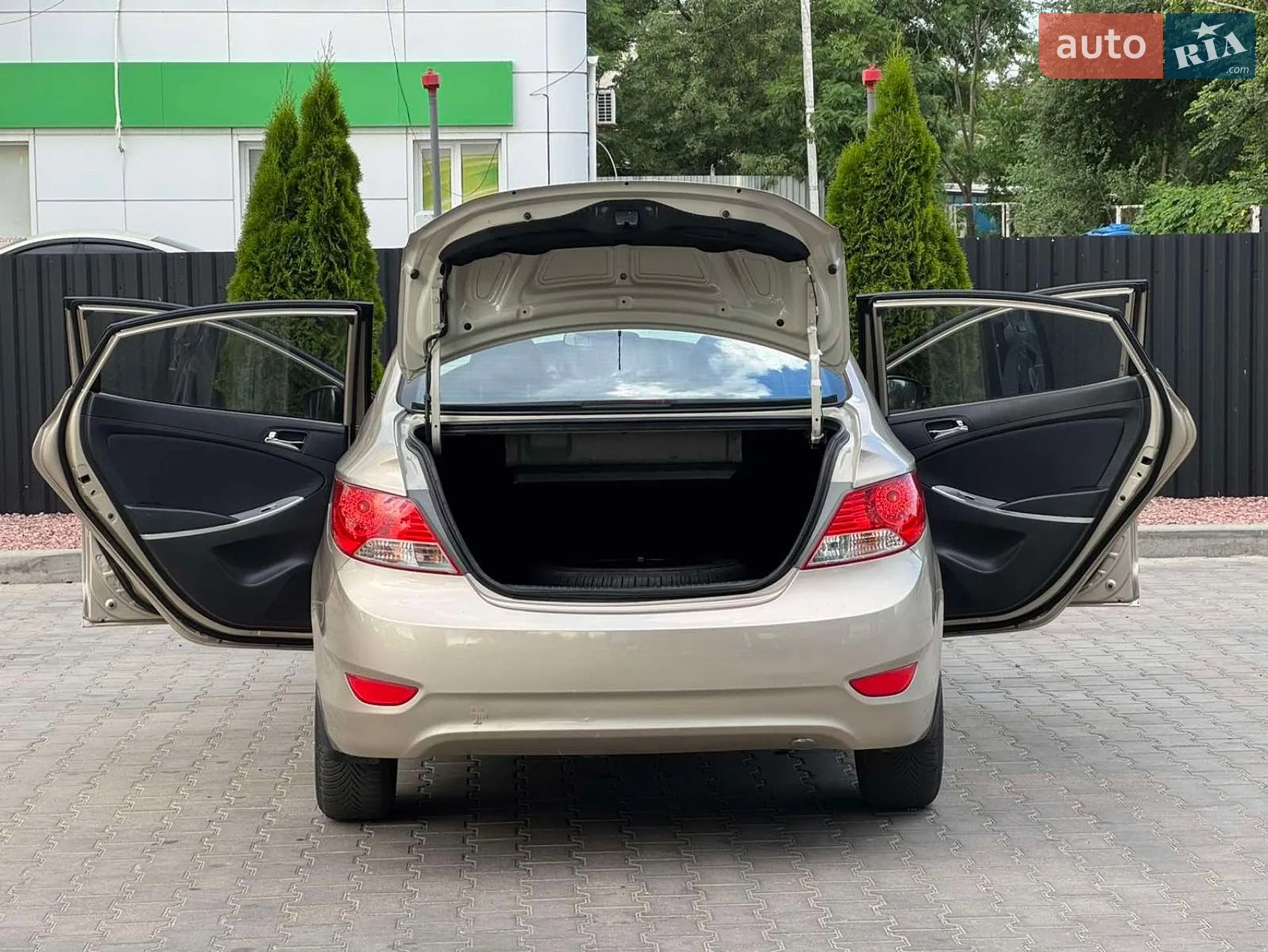 2012 Hyundai Accent - мініатюра 6