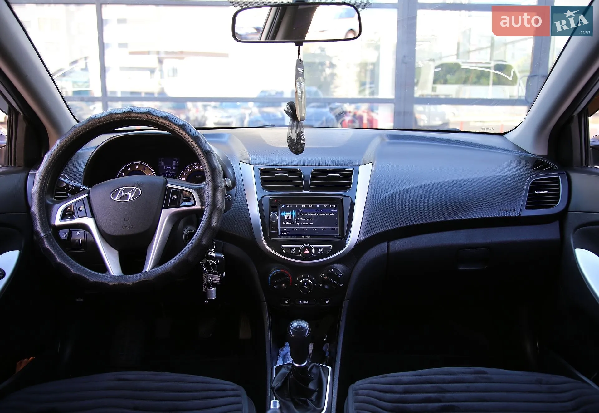 2012 Hyundai Accent - мініатюра 12