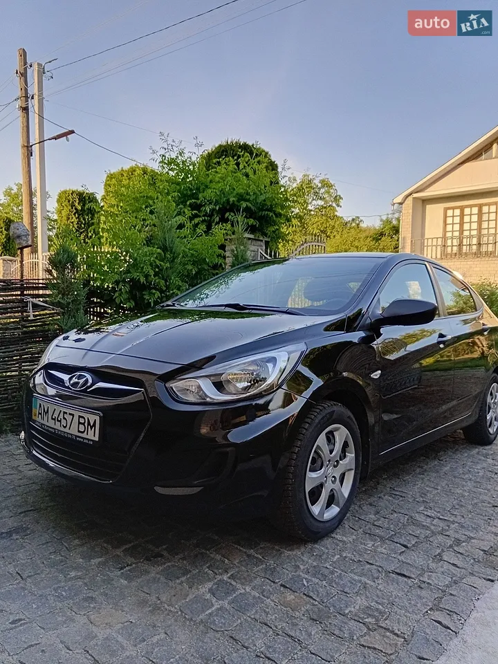 2012 Hyundai Accent - мініатюра 17
