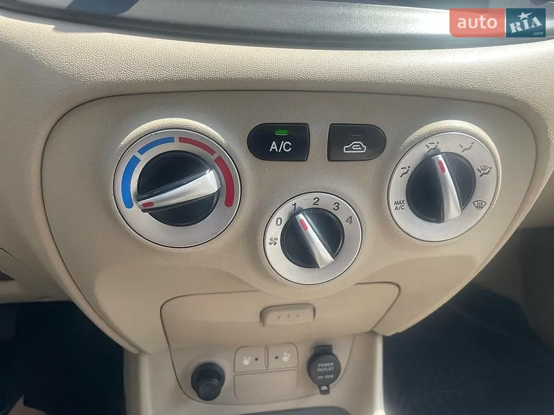 Hyundai Accent 2008 VIN Y6LCM41VP8L207158 фото оголошення 10 з 50