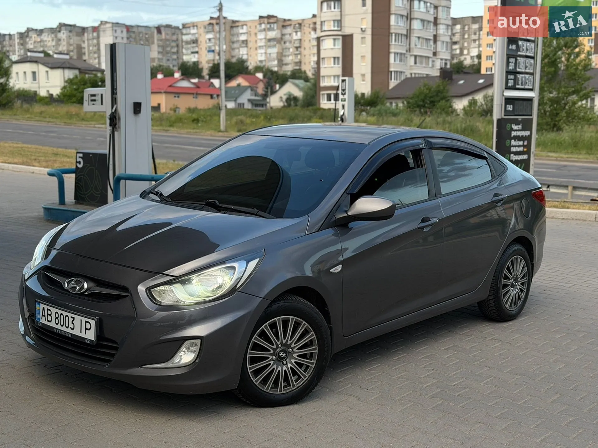 2011 Hyundai Accent - мініатюра 6