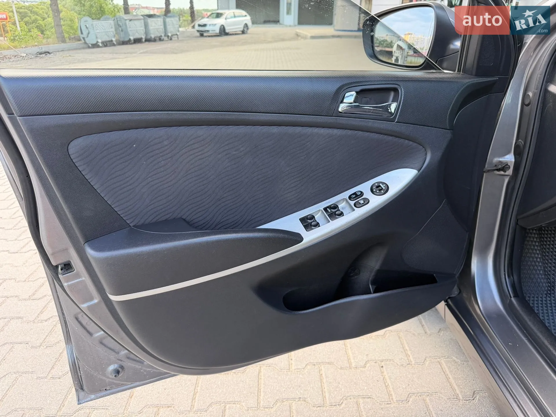 2011 Hyundai Accent - мініатюра 21